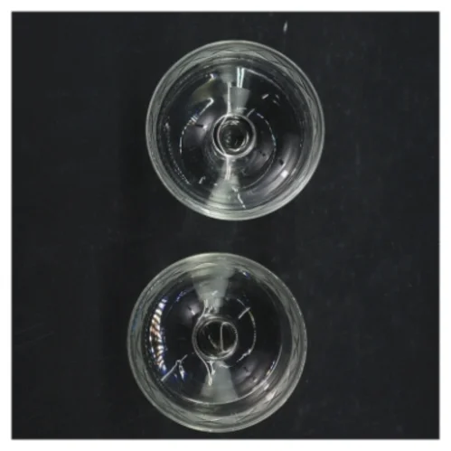 Champagneskåle med slibninger (str. 19 cm. 7 cm i diameter)