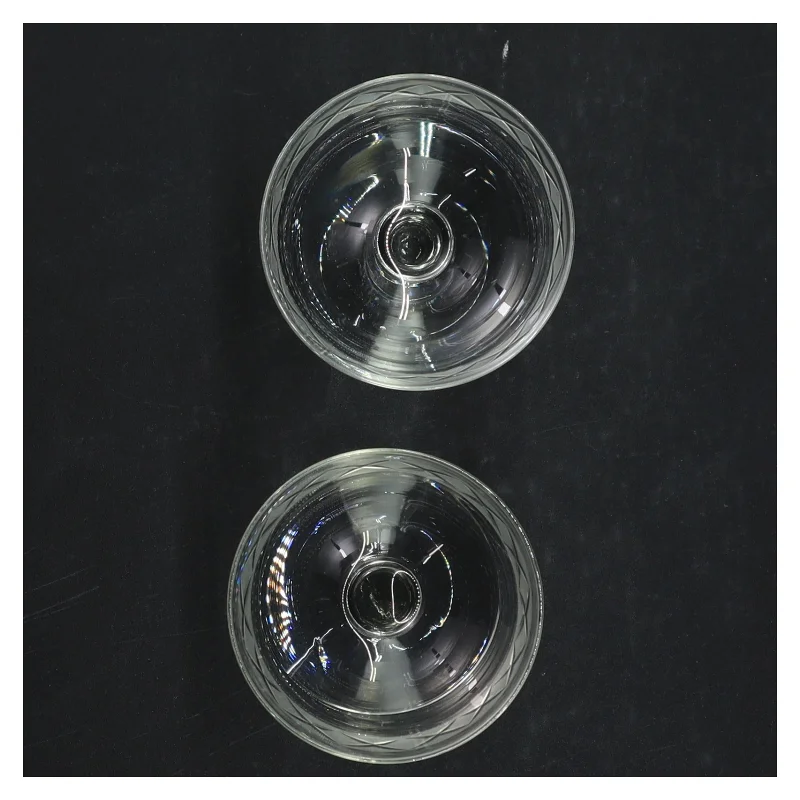 Champagneskåle med slibninger (str. 19 cm. 7 cm i diameter)