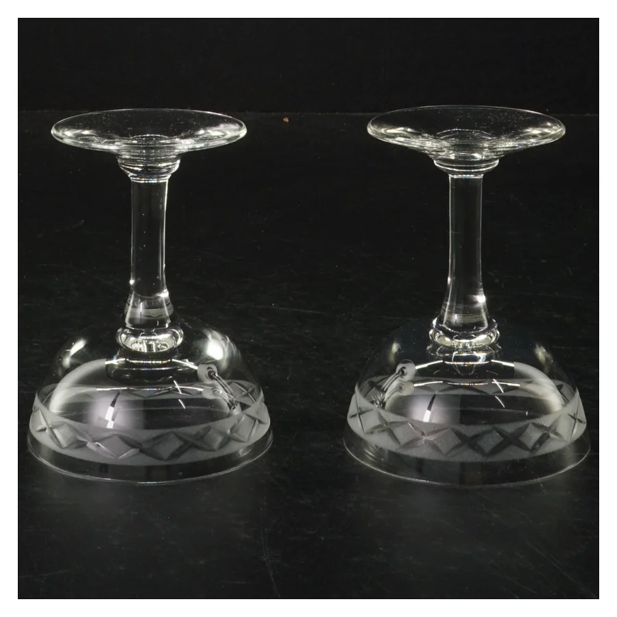 Champagneskåle med slibninger (str. 19 cm. 7 cm i diameter)