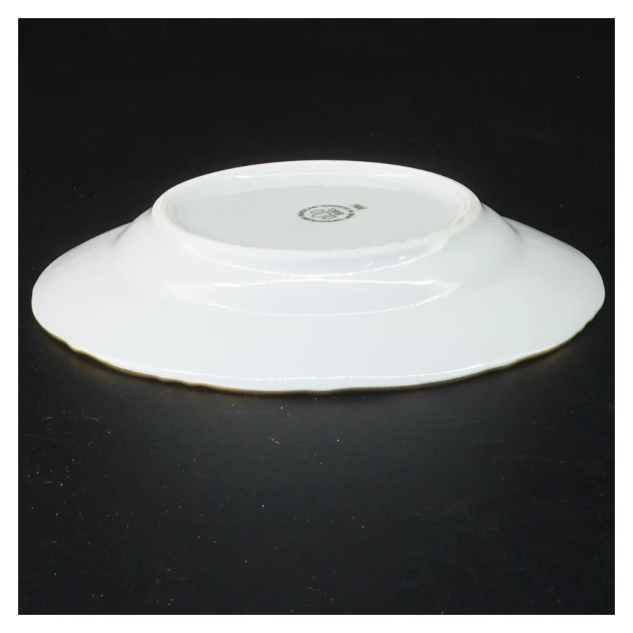 Porcelænsfad med blomstermotiv