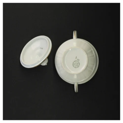 Porcelænssukkerskål med låg