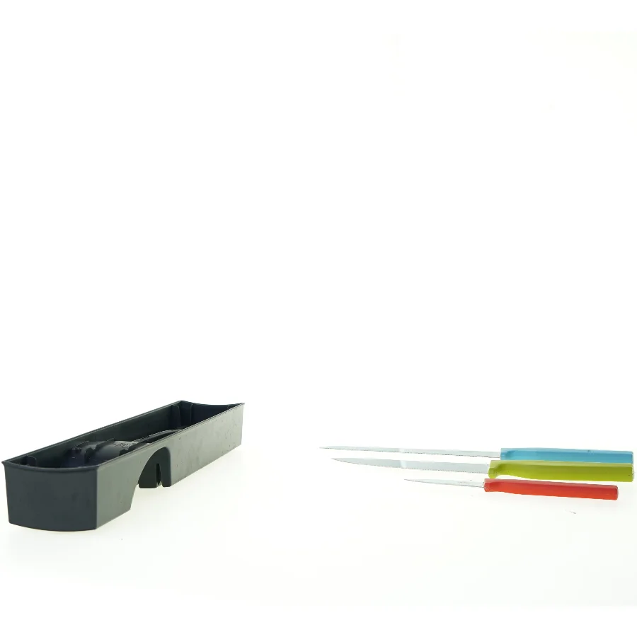 Knive fra Ikea (str. 36 x 8 x 5 cm)