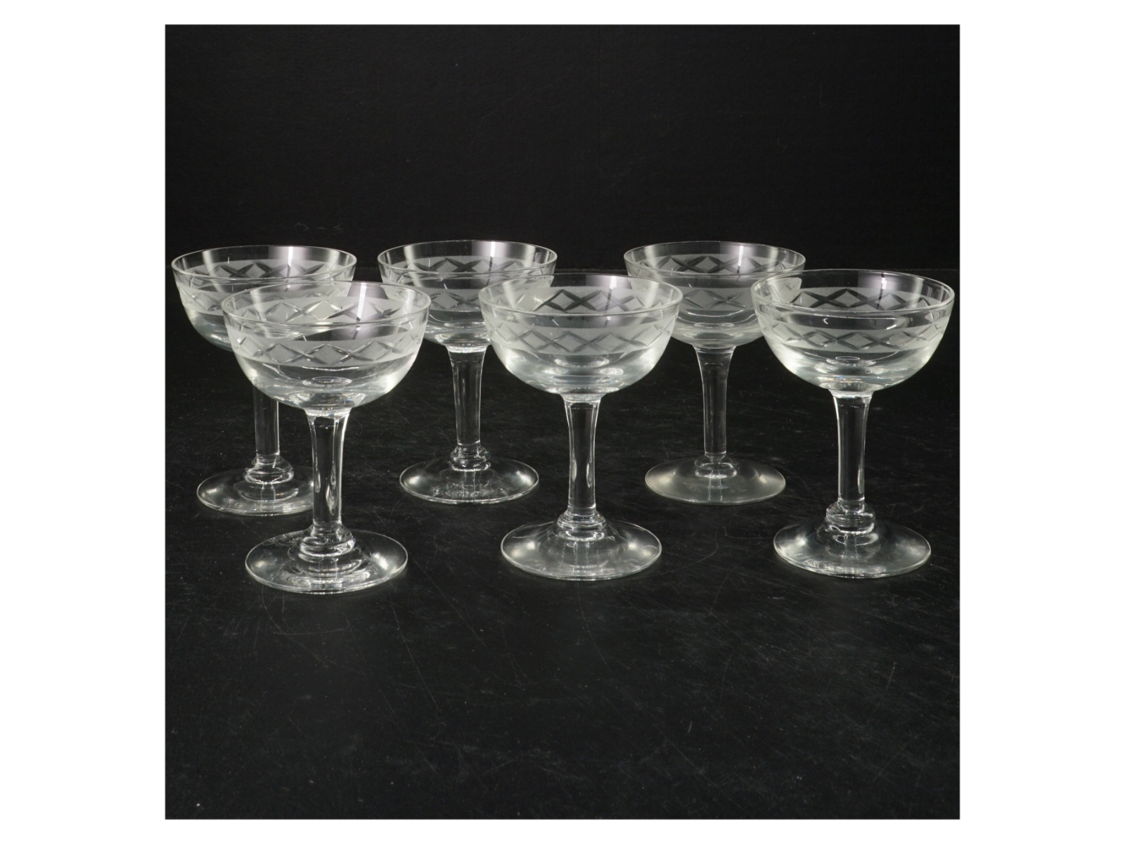 Sæt af seks cocktailglas (str. 9x7 cm)