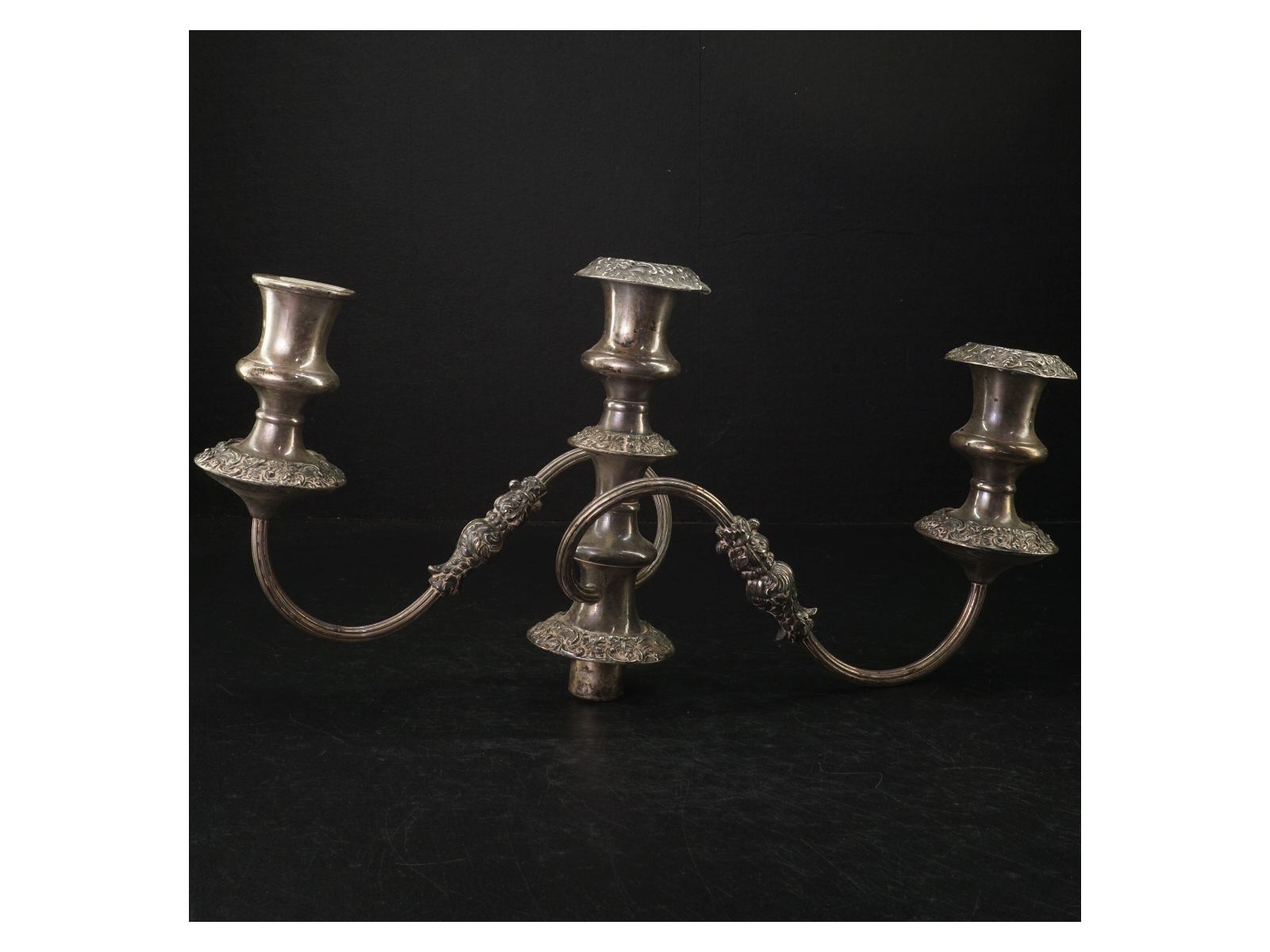 Trearmet lysestage (38 cm)