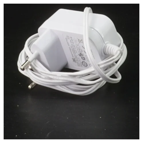 Hvid opladeradapter (str. 5x3 cm)hører sammen med aromalampe fra beurer(se andetsteds i shoppen)