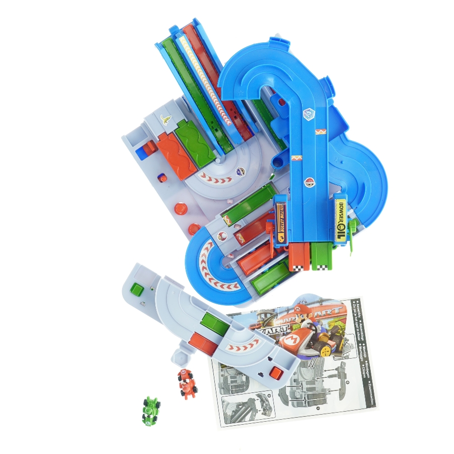 Mario Kart racerbane med figurer (str. 3 x 2 cm til 27 x 31 cm)