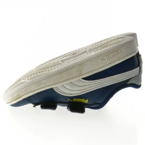 Børnesko med velcro fra Puma (str. 24)