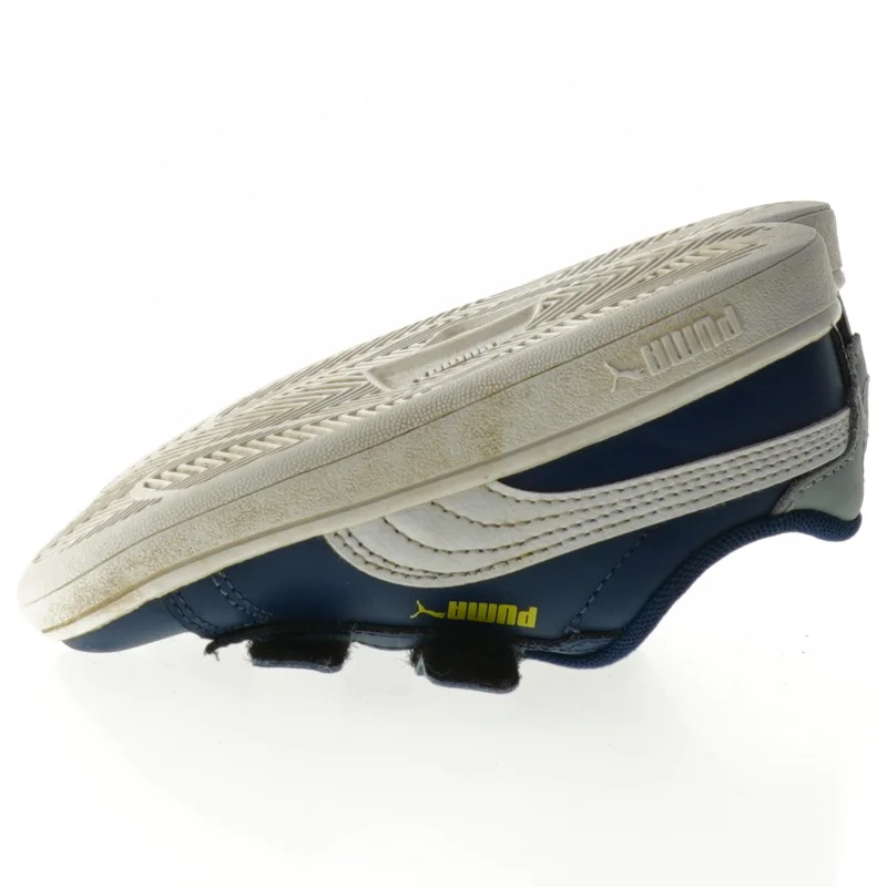 Børnesko med velcro fra Puma (str. 24)