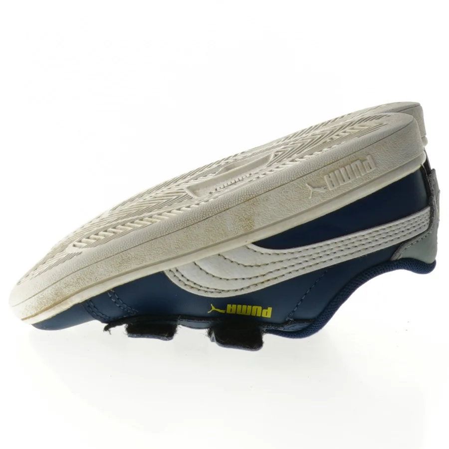 Børnesko med velcro fra Puma (str. 24)