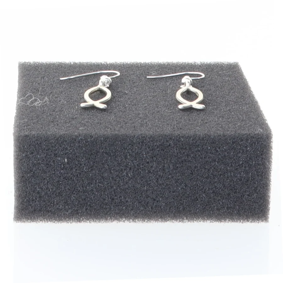 Sølvfarvede øreringe (str. 1,5 cm)