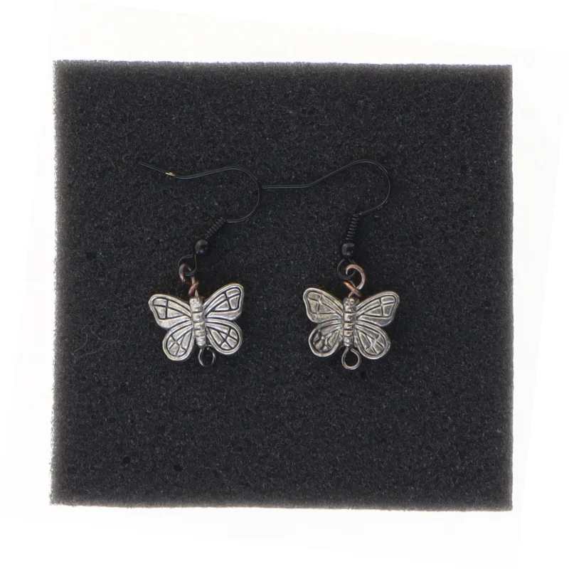 Sommerfugleøreringe (str. 1,5 cm)