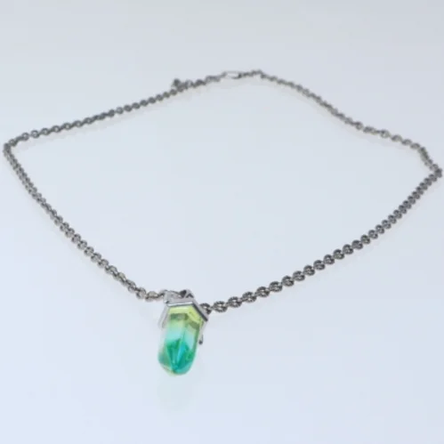 Halskæde med krystalvedhæng (str. 64 cm)