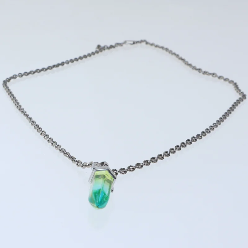 Halskæde med krystalvedhæng (str. 64 cm)