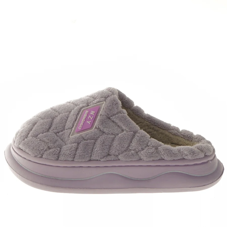 Grå hjemmesko (str. 38-39 )