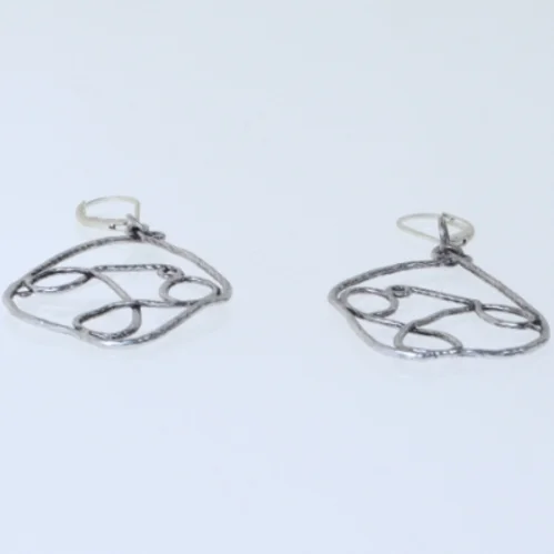 Snoede sølvøreringe (str. 6,5 cm)