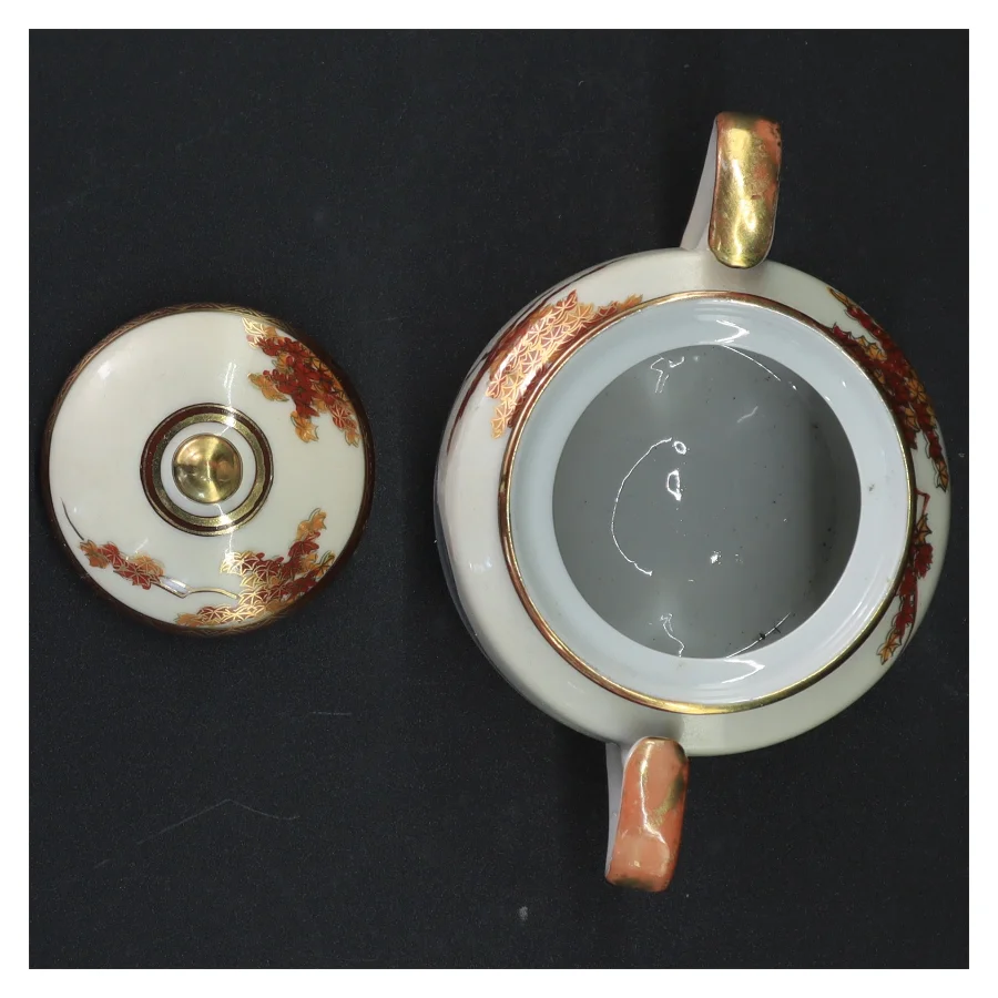 Porcelænstepotte med låg og dekoration (str. Ø 10 cm)