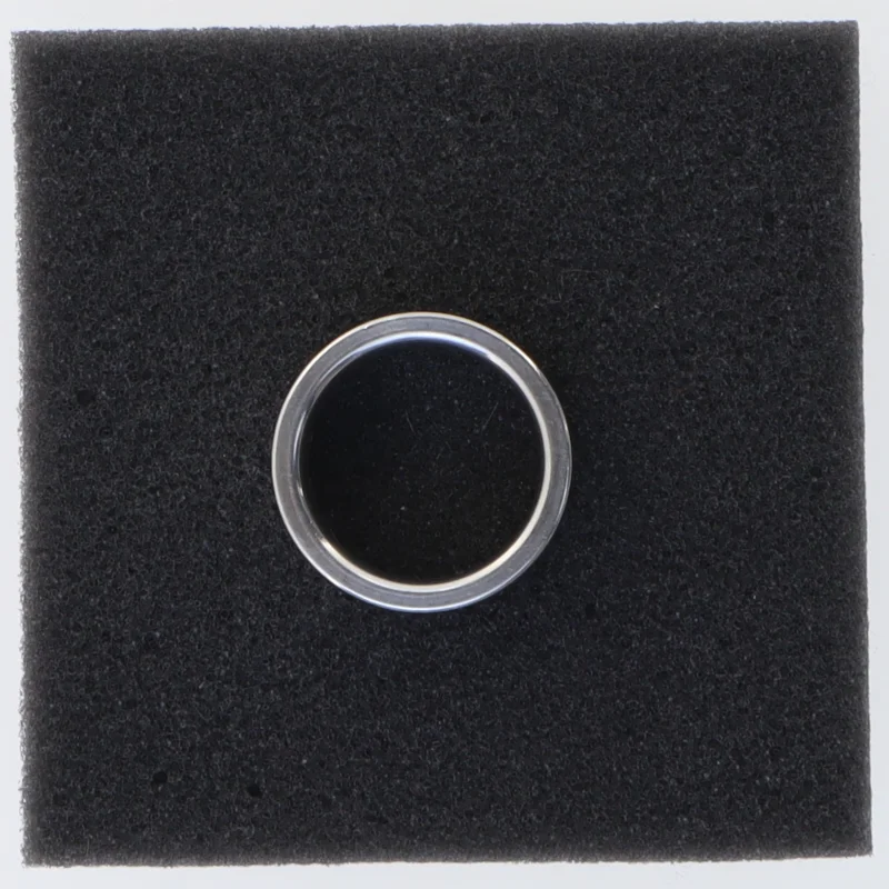 Sølvfarvet ring (str. Størrelse, 60)