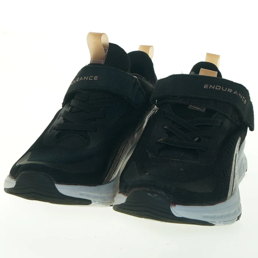 Sorte løbesko fra ENDURANCE (str. 32 )