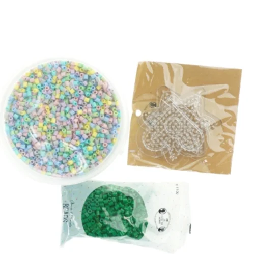 Perler og perleplader fra Playbox (str. 15x14 cm)