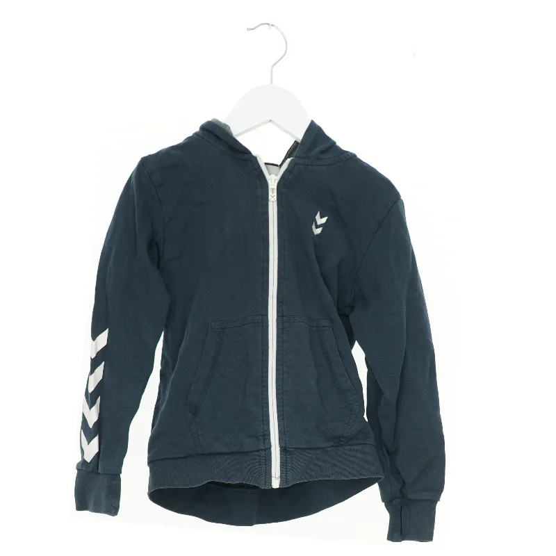 Hættetrøje fra Hummel (str. 122 cm)