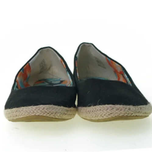 Flade sko fra Anna Field (str. 40)