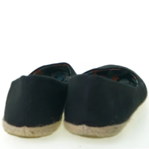 Flade sko fra Anna Field (str. 40)