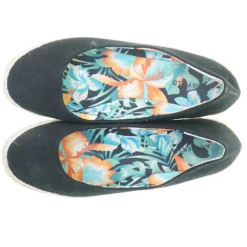 Flade sko fra Anna Field (str. 40)