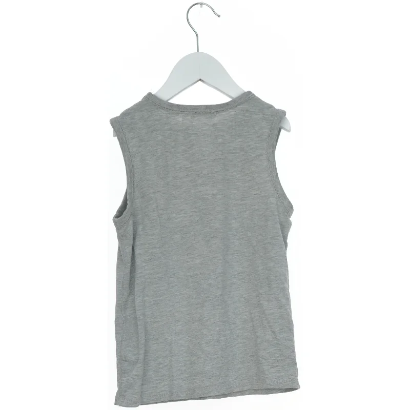 Grå tanktop med Rolling Stones print fra H&M (str. 128)