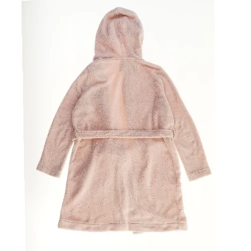 Badekåbe med hætte fra H&M (str. 134)