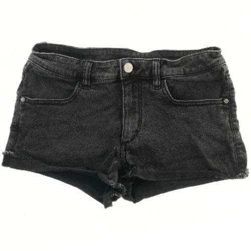 Denimbukser fra H&M (str. 152)