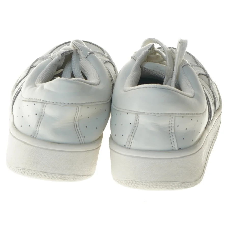 Lyseblå sneakers fra Sofie Schnoor (str. 35 )