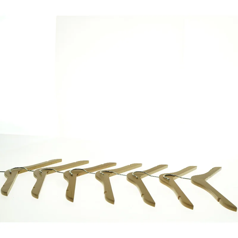 Nye Træbøjler til børnetøj