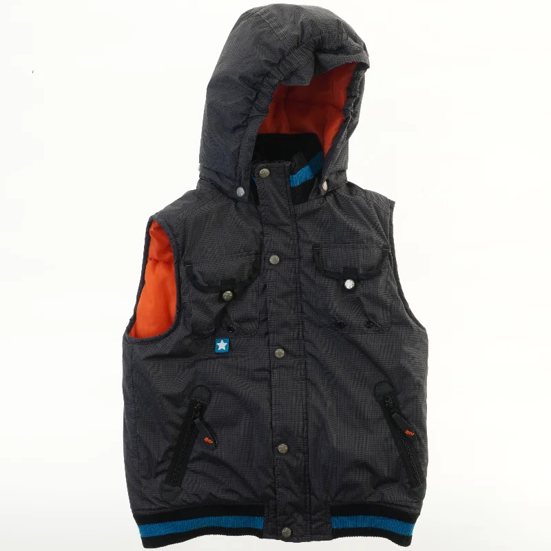 Børnevest med hætte fra Molo (str. 146)