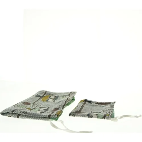 Babysengetøj  med dyreprint næsten som nyt(str. 34 x 40 cm 65 x 87 cm)