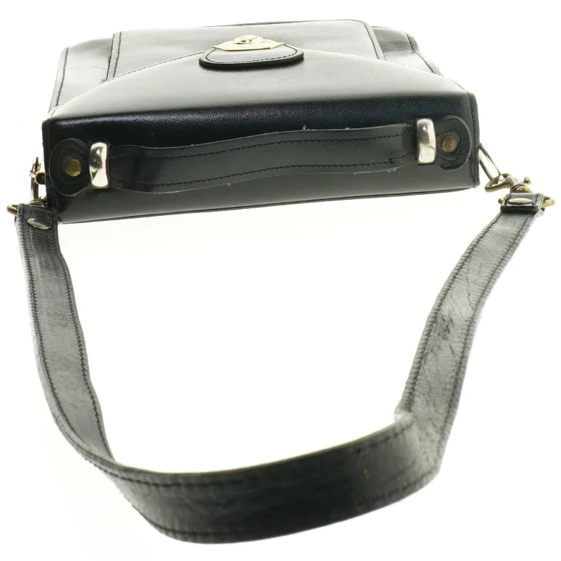 Sort skuldertaske i læder (str. 21 x 23 cm)