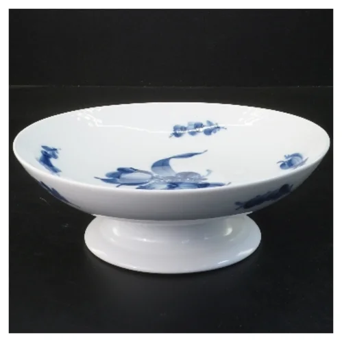 Porcelæns skål på fod med blå blomst motiv fra Royal Copenhagen (str. 21,5 cm)