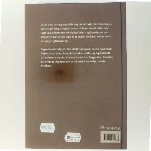 Gyldendals bog om fugle ved foderbrættet af Benny Génsbøl (Bog)