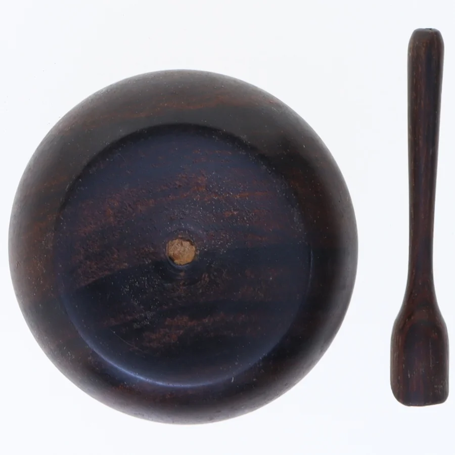 Træskål med ske, til salt (str. 6,5 cm)