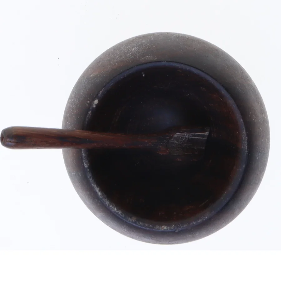 Træskål med ske, til salt (str. 6,5 cm)