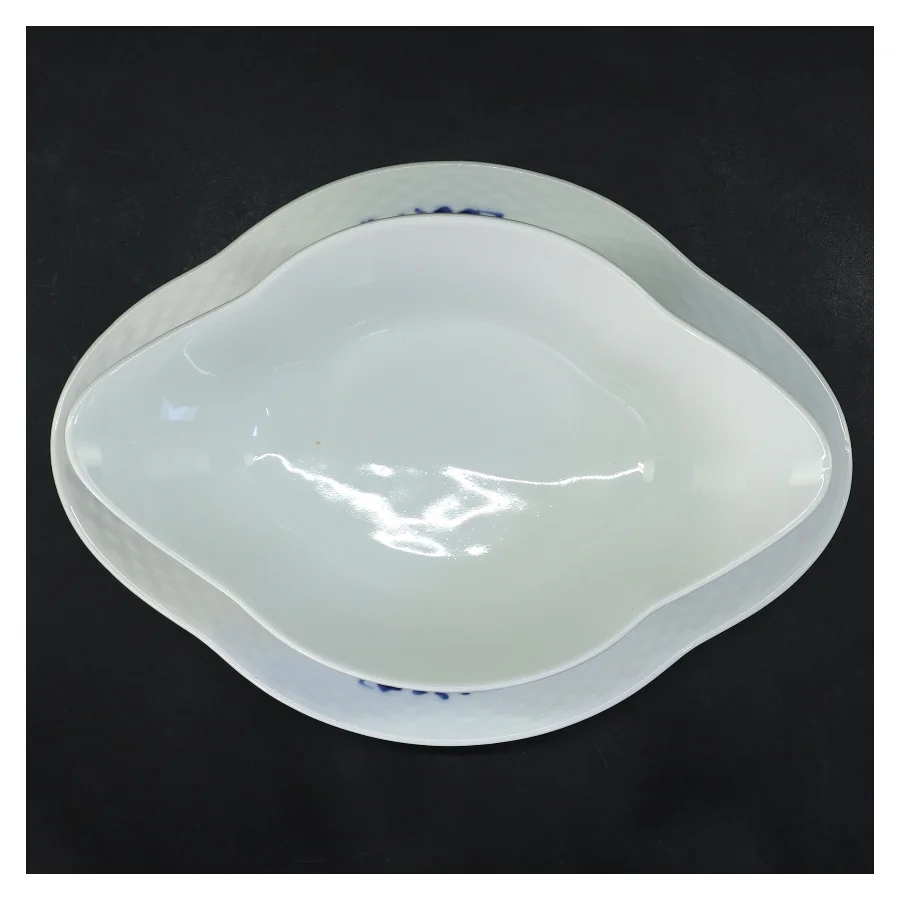 Hvid porcelænsskål med blå blomst motiv, Royal Copenhagen (str. 23 cm) fra Royal Copenhagen