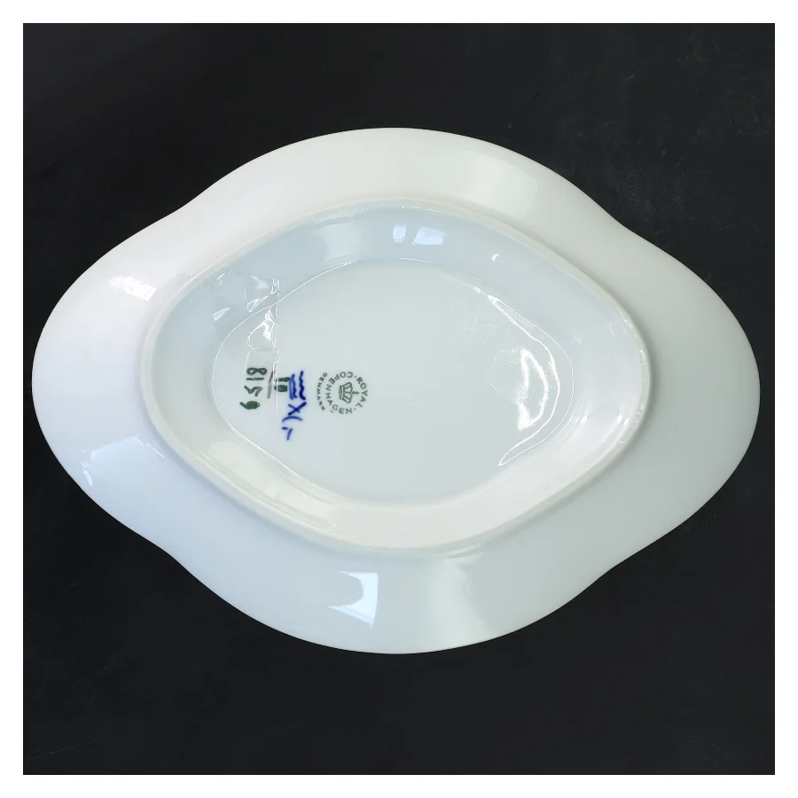 Hvid porcelænsskål med blå blomst motiv, Royal Copenhagen (str. 23 cm) fra Royal Copenhagen