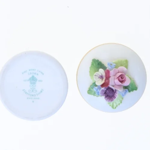 Dekorativ porcelænsæske med blomsterlåg (str. 5 cm)