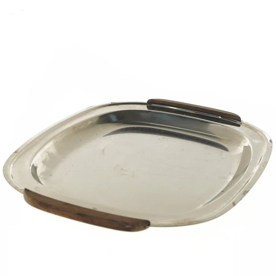 Metalbakke med træhåndtag fra Lundtofte (str. 40x27 cm)