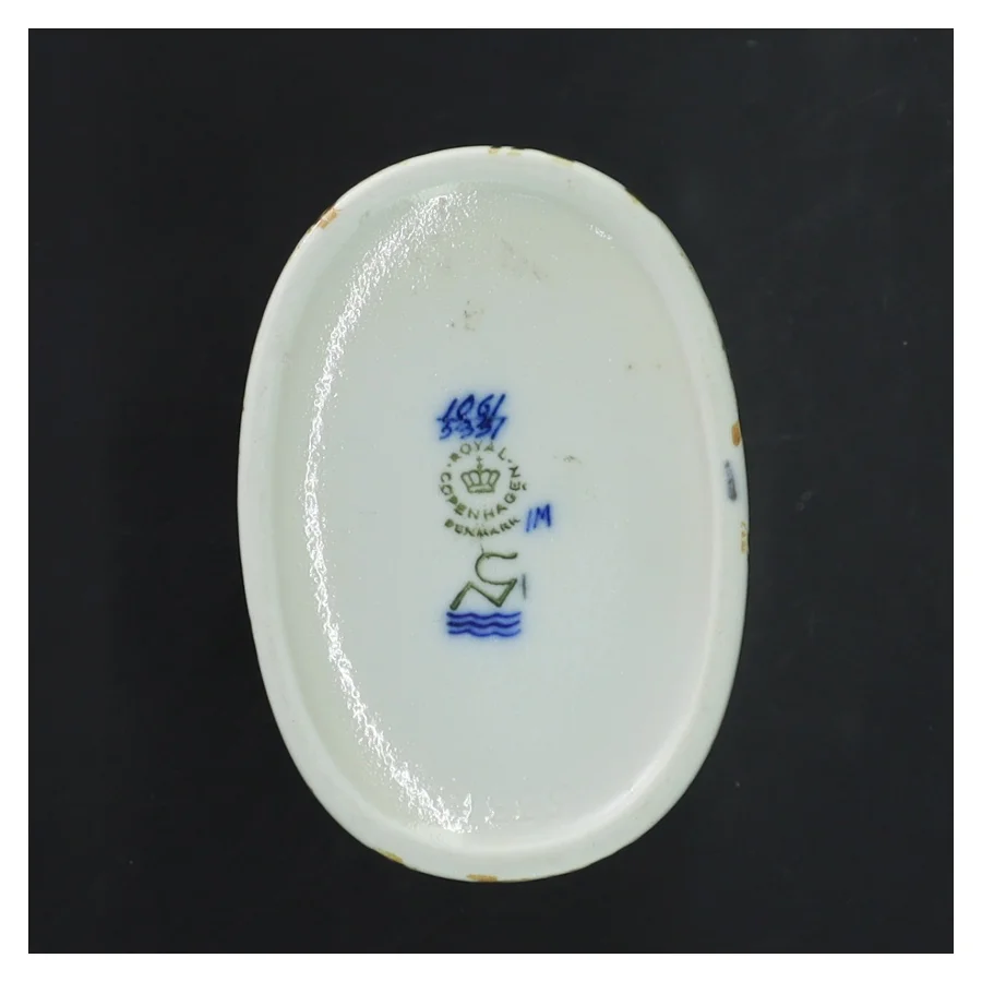 Royal Copenhagen vase med sommerfugle fra Royal Copenhagen (str. 15,5x10x7,5 cm)