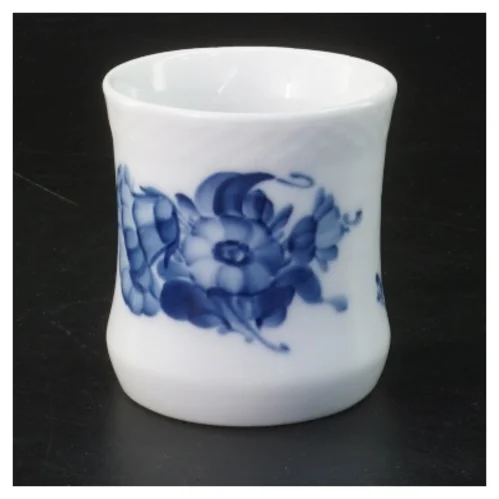 Royal Copenhagen porcelænskop med blå blomst motiv(str. Ø 6,5 cm længde 7 cm) fra Royal Copenhagen (str. Ø 6,5 cm længde 7 cm)