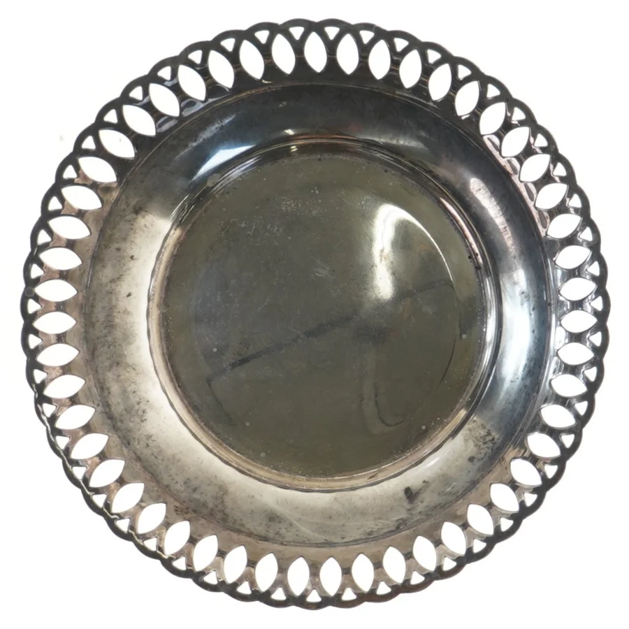 Dekorativ sølvfad (str. Ø 20 cm)