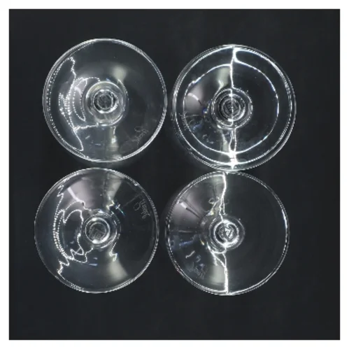 Sæt af fire vinglas (str. 4 stk Ø 4,5 cm længde 17 cm)