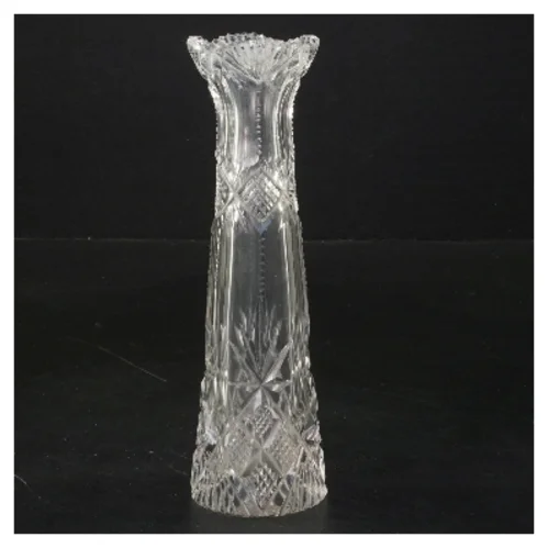 Glasvase med indgraveret mønster (str. 17 cm)