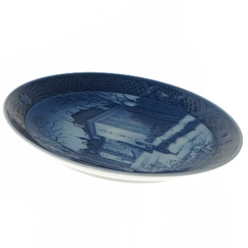 Dekorativ juleplatte fra 1975 fra Royal Copenhagen (str. Ø 18 cm)