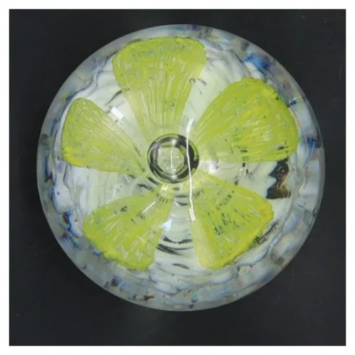 Glaspapirvægt med indbygget blomstermotiv (str. 7 cm)